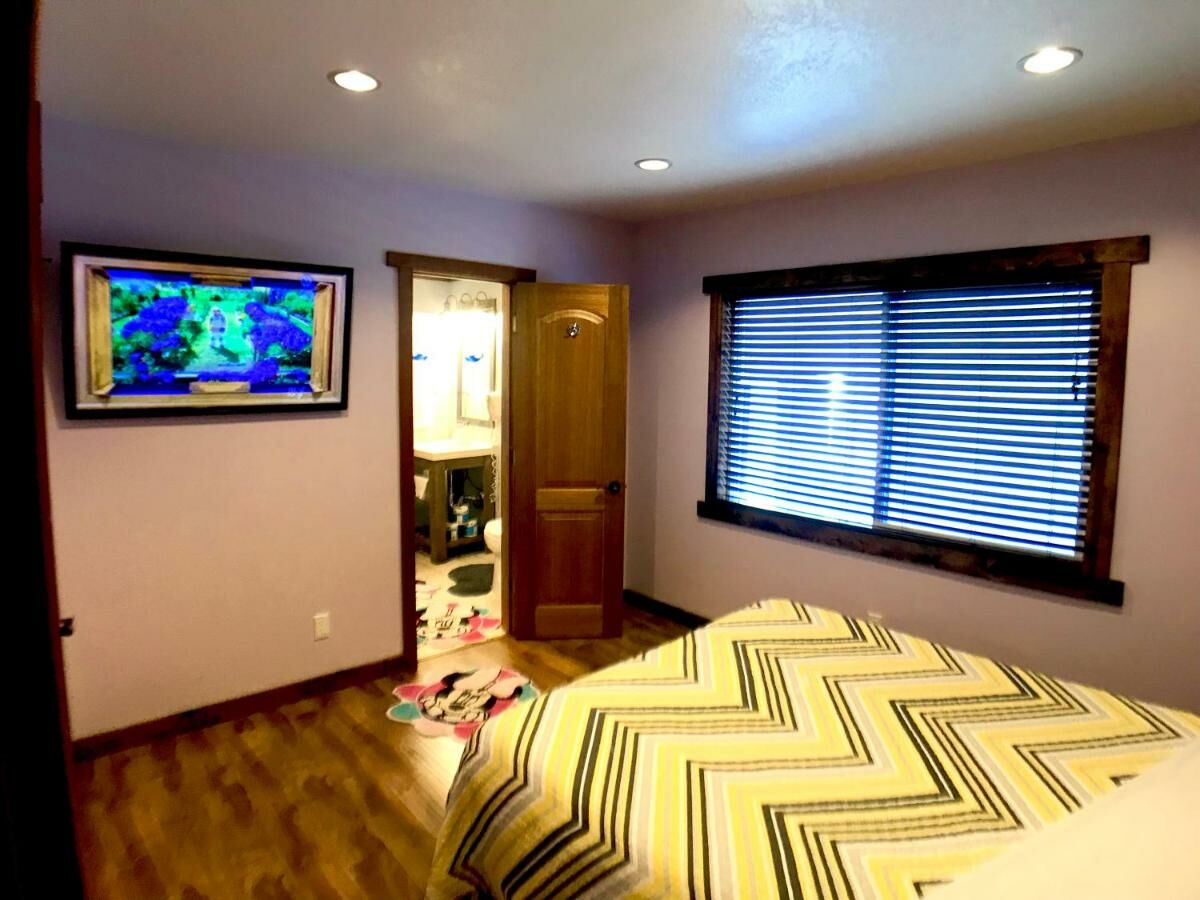 718 South Resh Street, Anaheim, CA 92805, United States of America. hotel inAnaheim